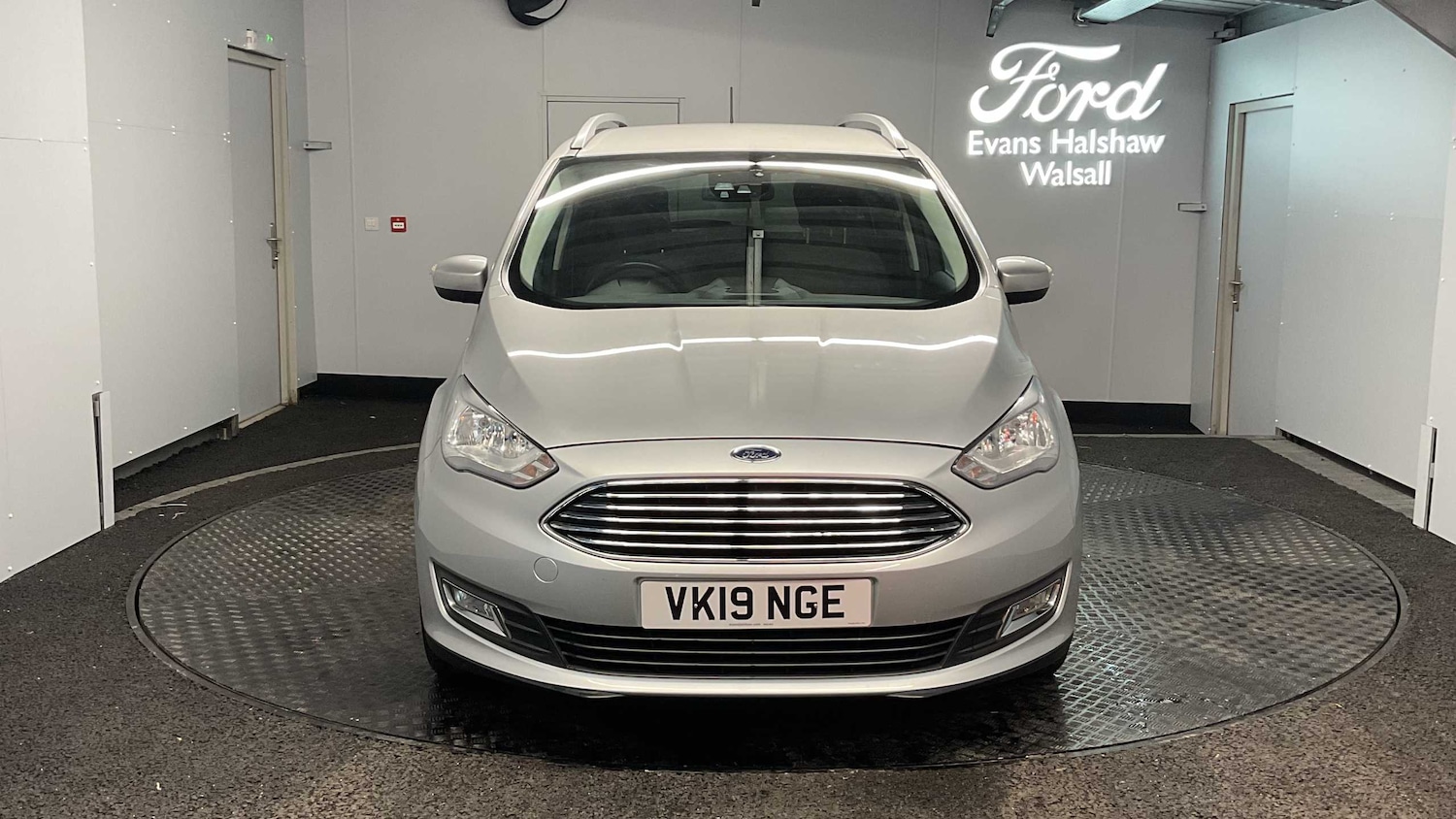 Used Ford Grand C-Max 2019 for sale - 76298509: Photo 2