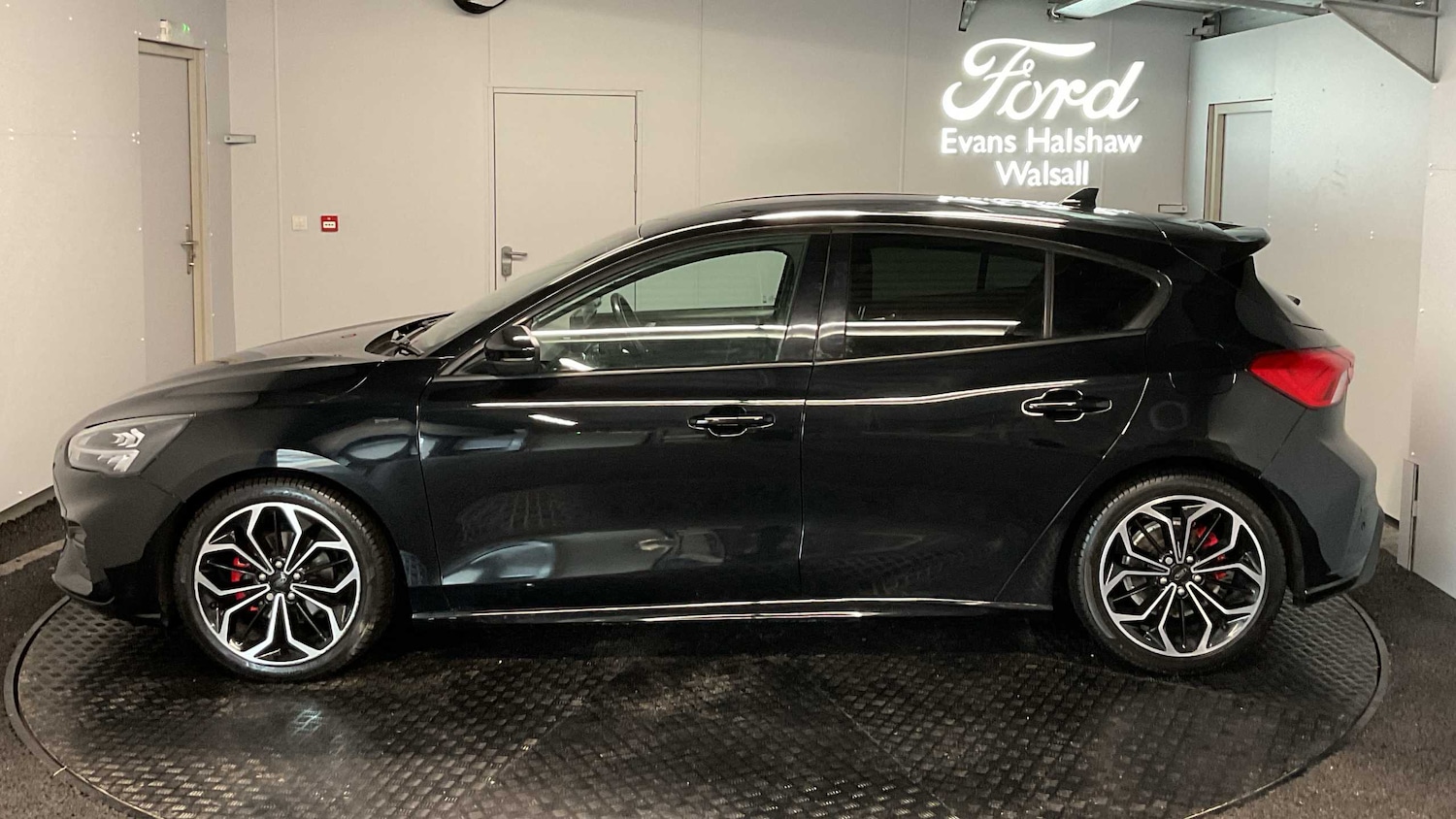 Used Ford Focus 2021 for sale - 76435555: Photo 4
