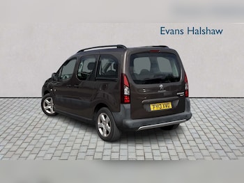 Used Peugeot Partner Tepee 2013 for sale - 79415549: Photo
