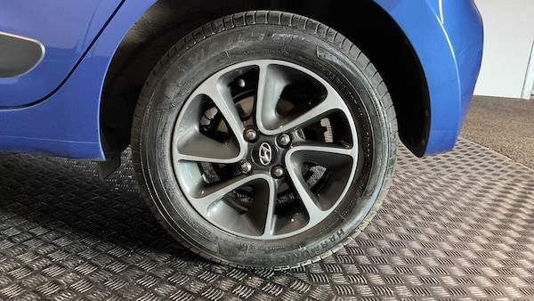 Used Hyundai i10 2018 for sale - 76205245: Photo 11