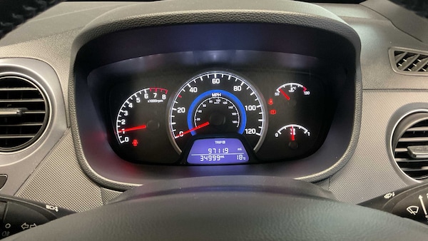 Used Hyundai i10 2018 for sale - 76205245: Photo 16