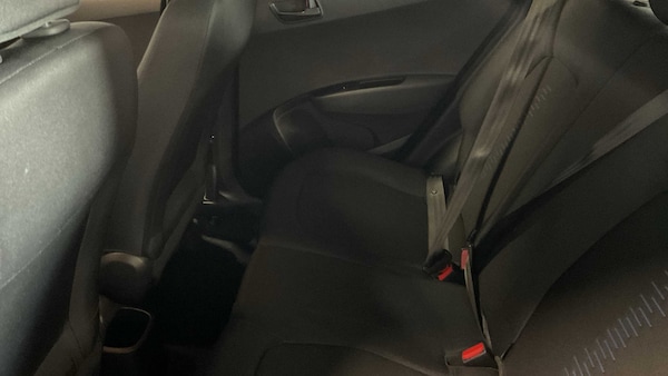 Used Hyundai i10 2018 for sale - 76205245: Photo 25