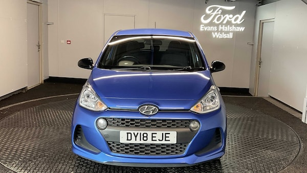 Used Hyundai i10 2018 for sale - 76205245: Photo 2