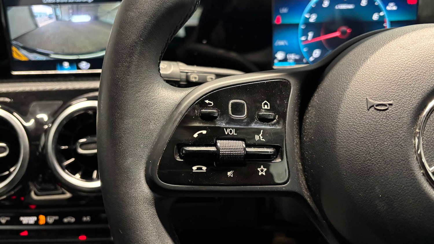 Used Mercedes-Benz A-Class 2019 for sale - 77928426: Photo 17