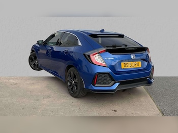 Used Honda Civic 2019 for sale - 76113547: Photo