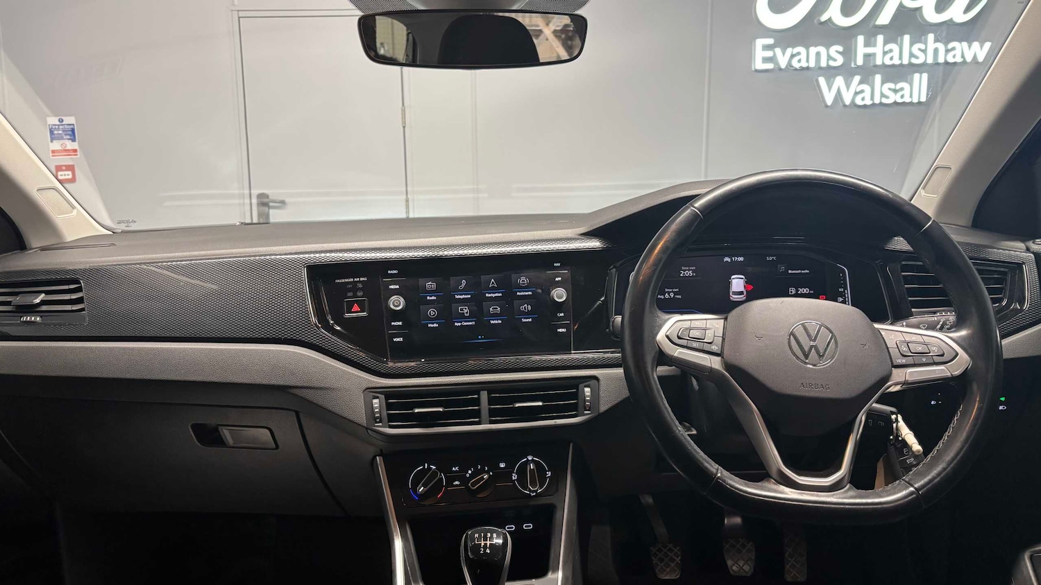 Used Volkswagen Polo 2022 for sale - 77032125: Photo 24