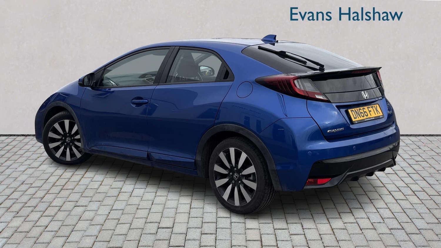 Used Honda Civic 2016 for sale - 77628333: Photo 2