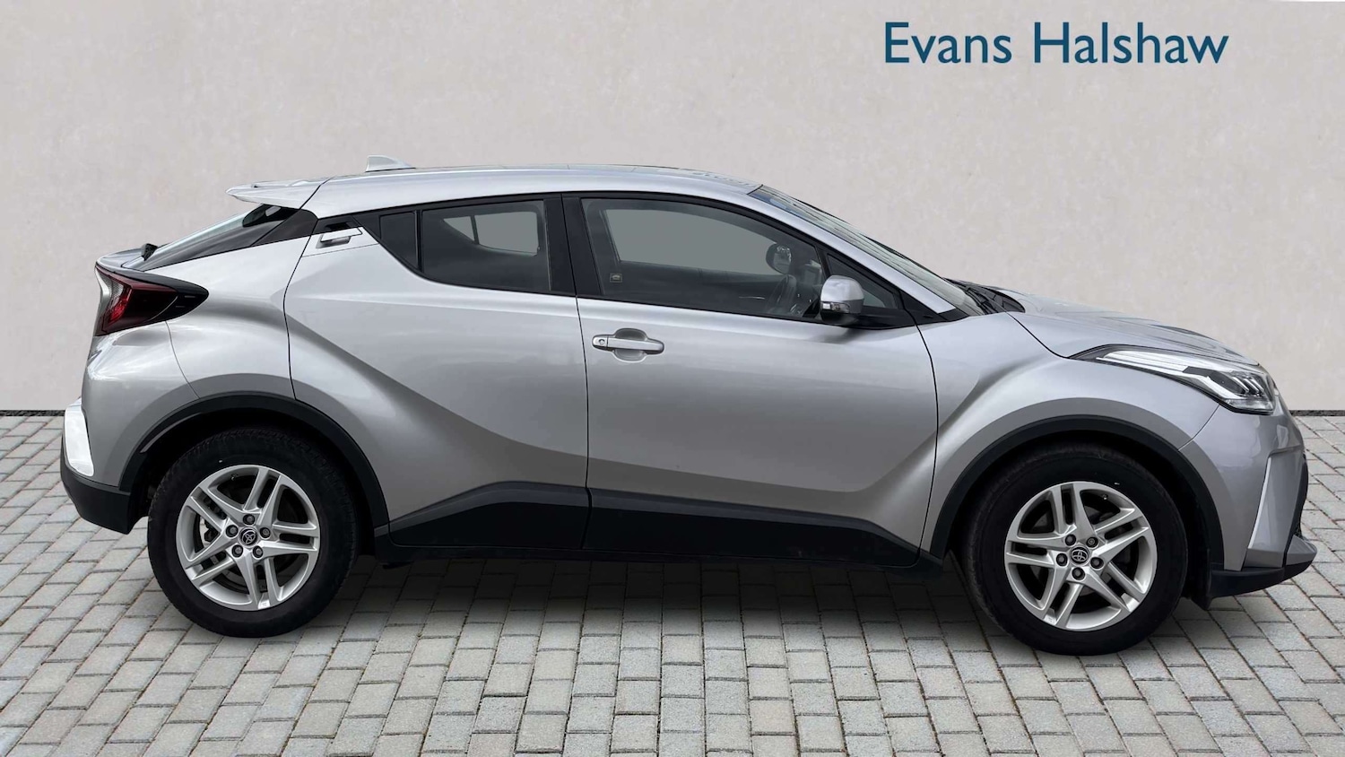 Used Toyota C-HR 2023 for sale - 77886199: Photo 3
