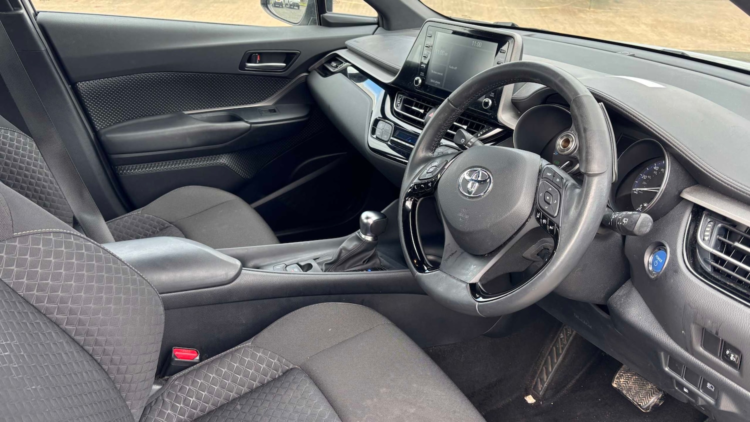 Used Toyota C-HR 2023 for sale - 77886199: Photo 6