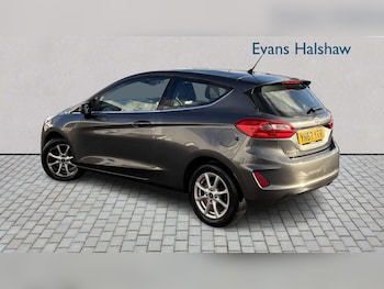 Used Ford Fiesta 2017 for sale - 77270051: Photo