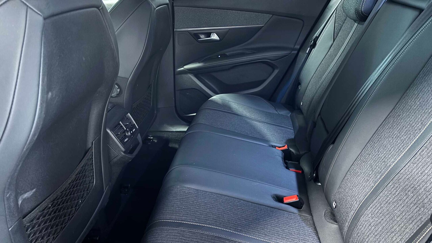 Used Peugeot 3008 2020 for sale - 77270156: Photo 25