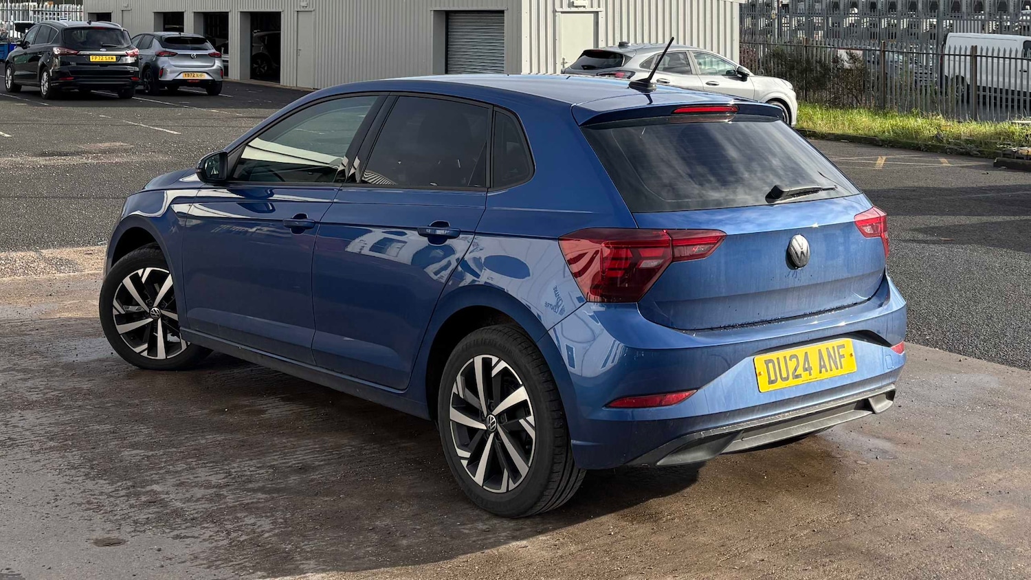 Used Volkswagen Polo 2024 for sale - 77577387: Photo 2