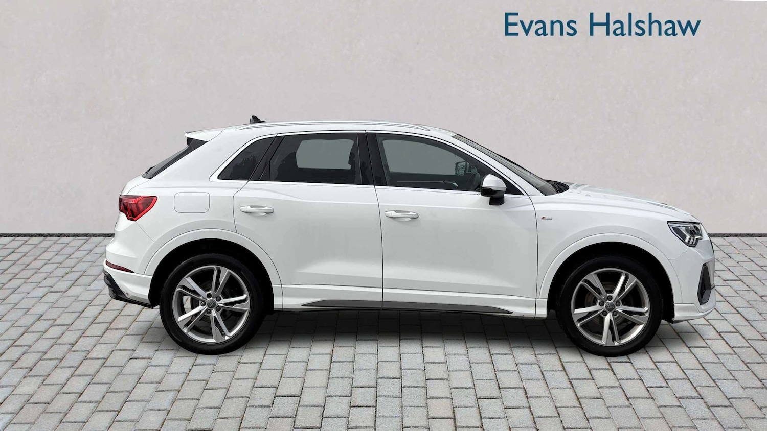 Used Audi Q3 2019 for sale - 77996063: Photo 3