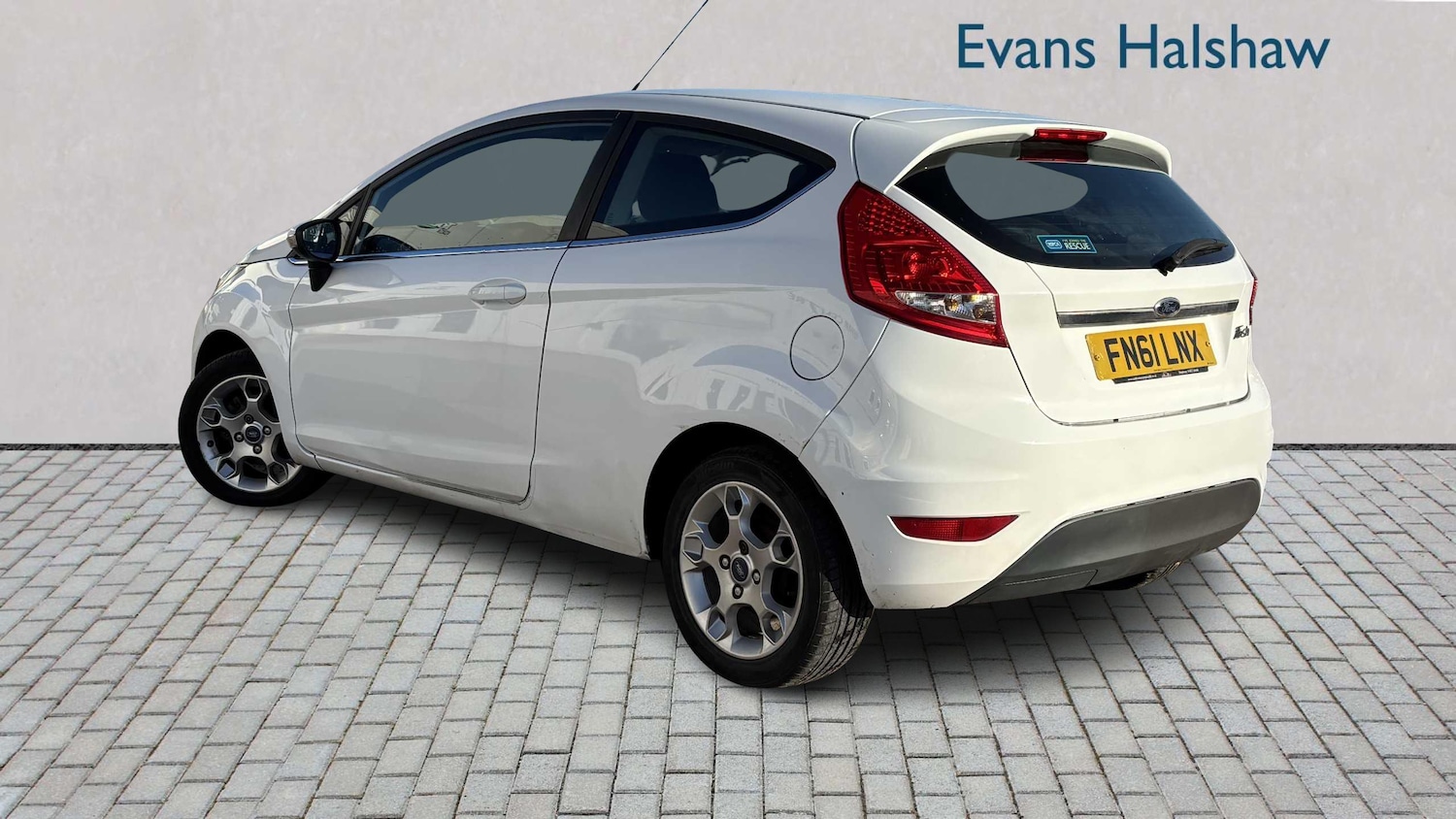 Used Ford Fiesta 2011 for sale - 76610546: Photo 2