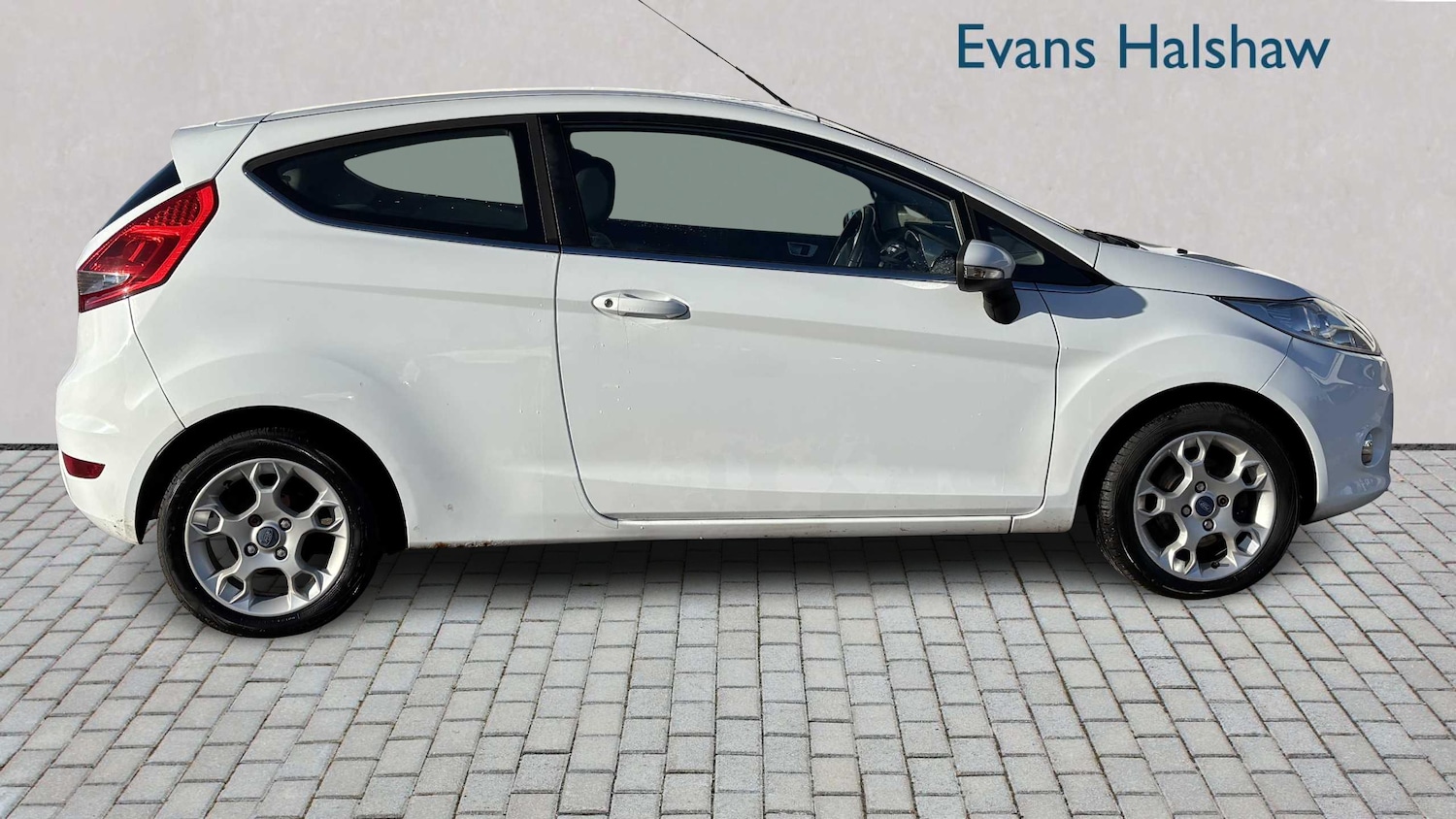Used Ford Fiesta 2011 for sale - 76610546: Photo 3