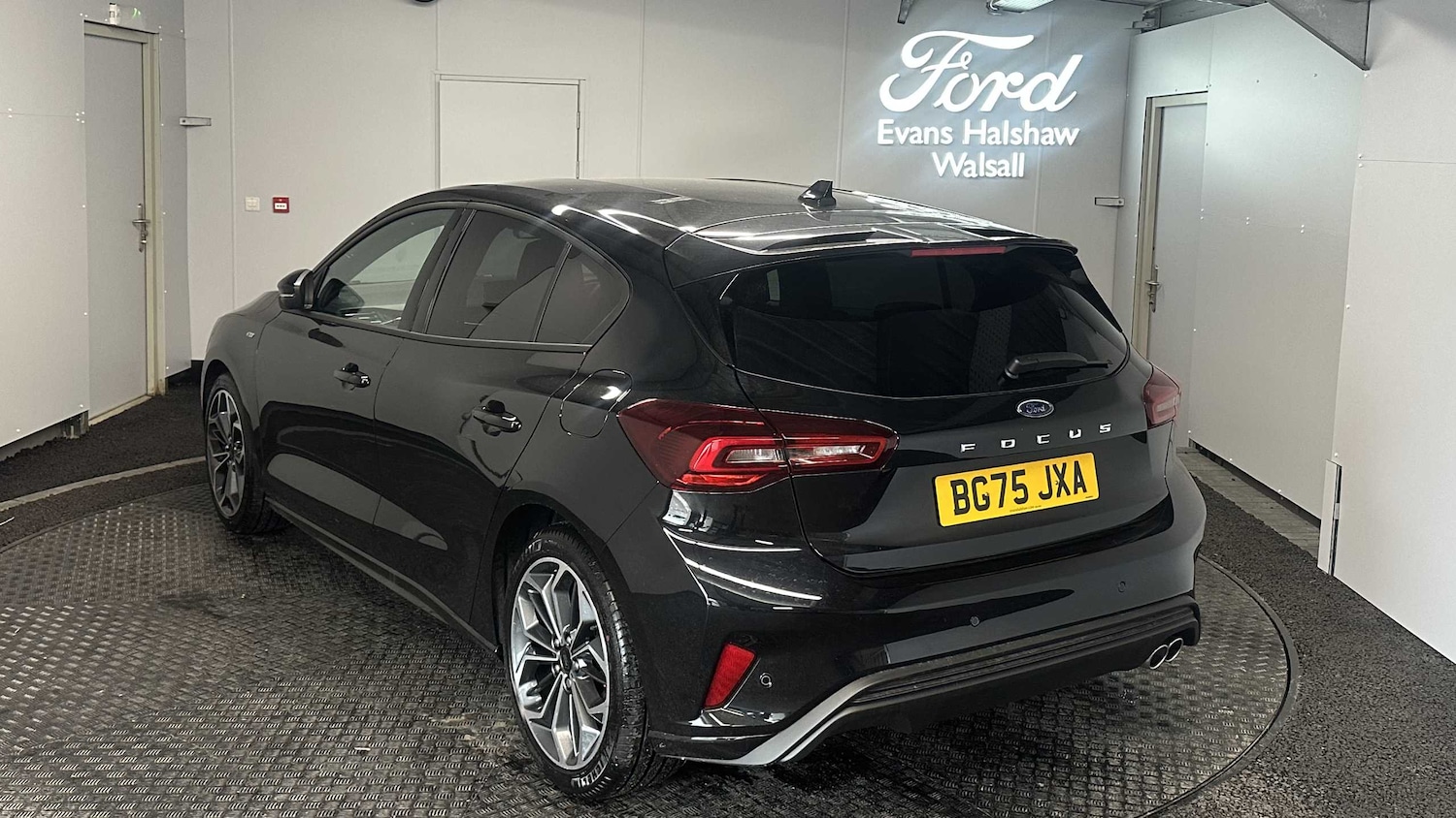 Used Ford Focus 2025 for sale - 76889801: Photo 3