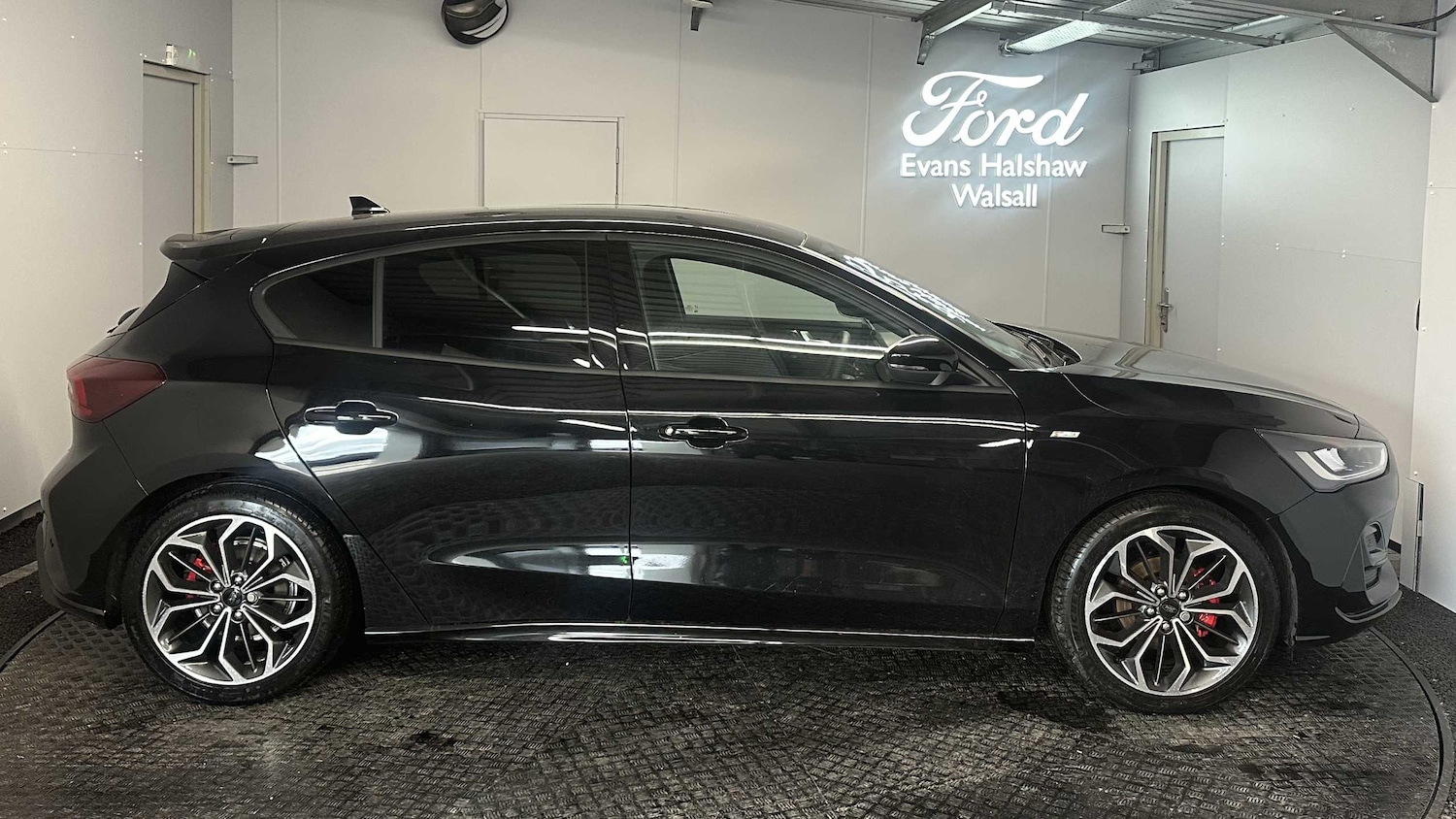 Used Ford Focus 2025 for sale - 76889801: Photo 4