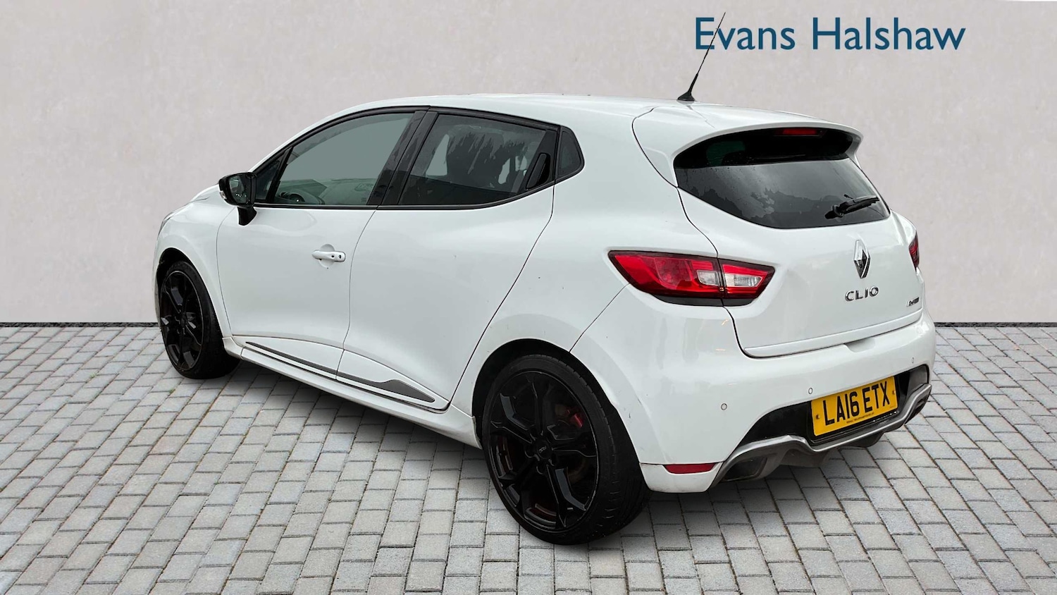 Used Renault Clio 2016 for sale - 76329115: Photo 3
