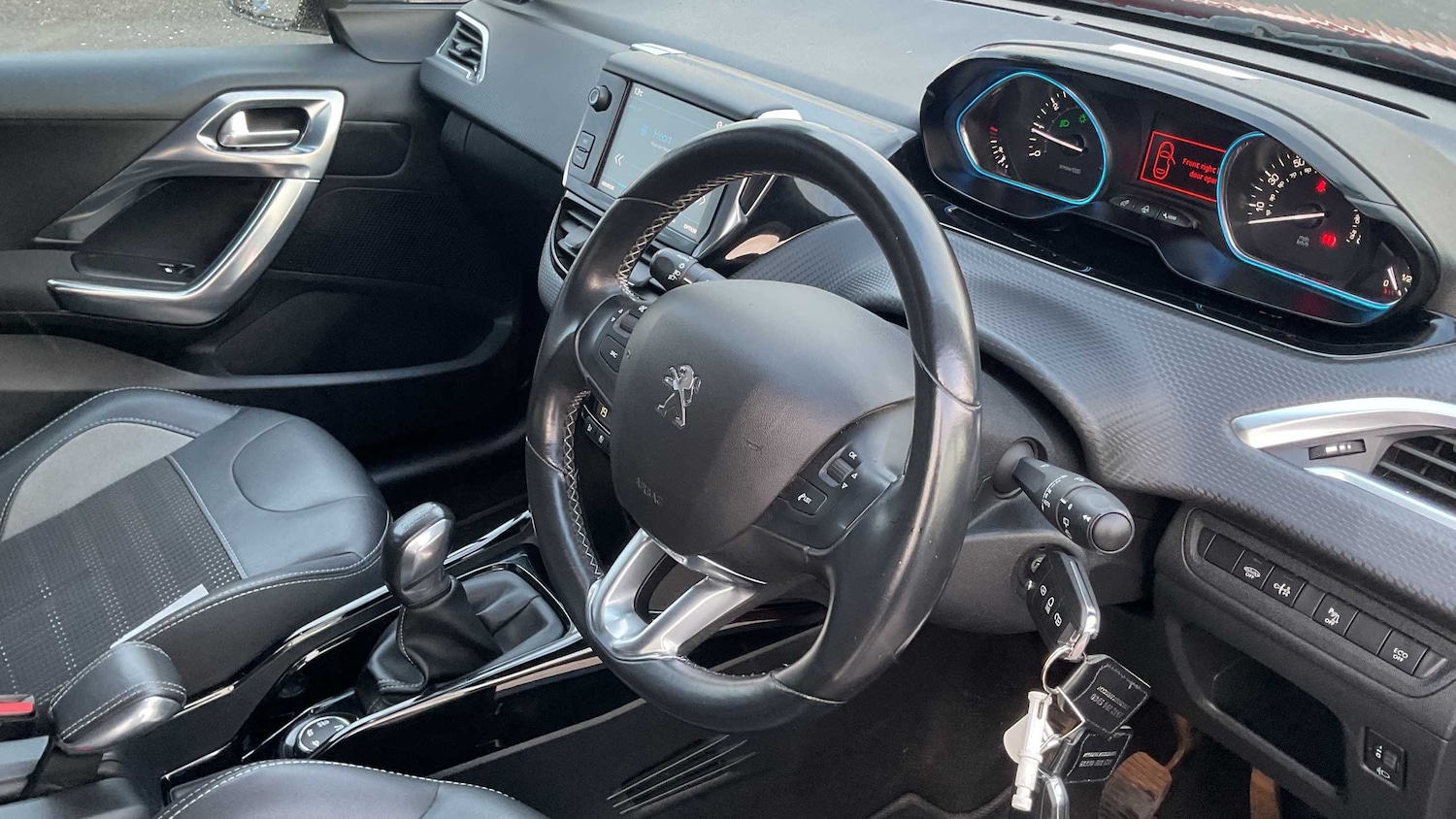 Used Peugeot 2008 2018 for sale - 76329323: Photo 6