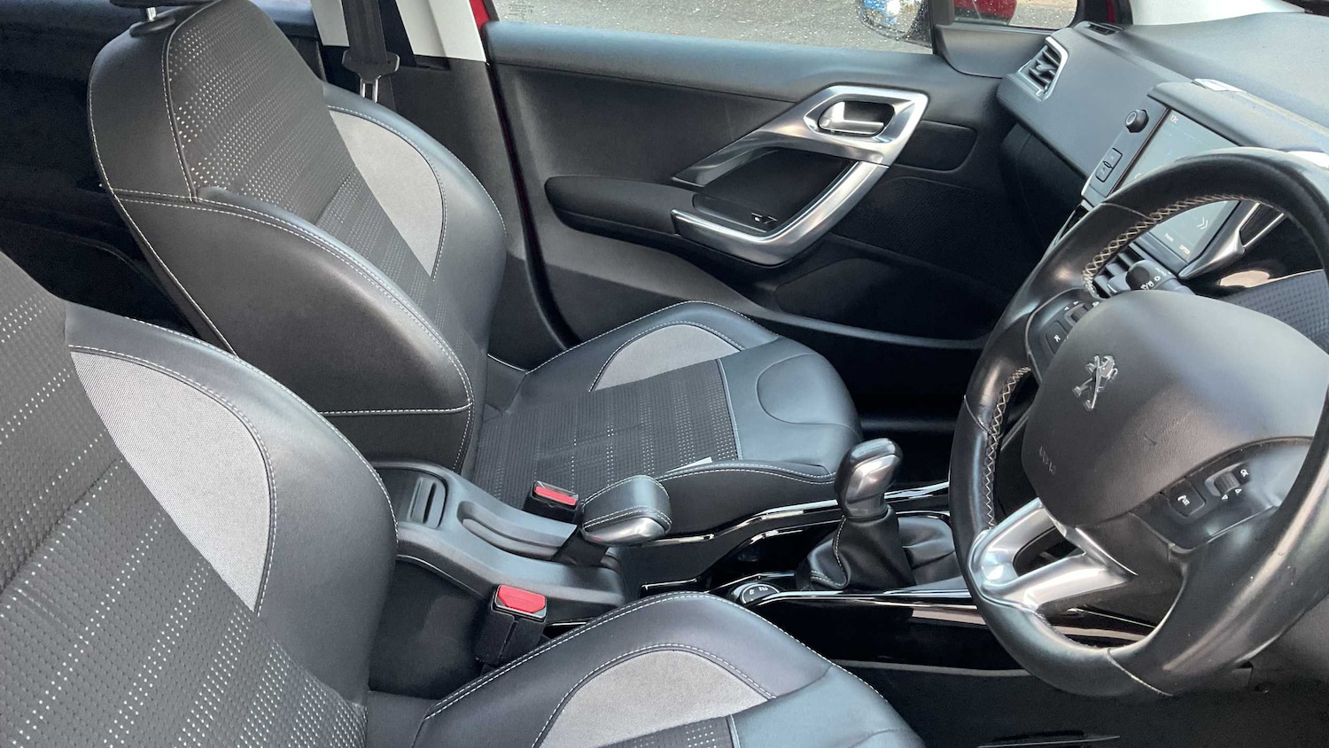 Used Peugeot 2008 2018 for sale - 76329323: Photo 7