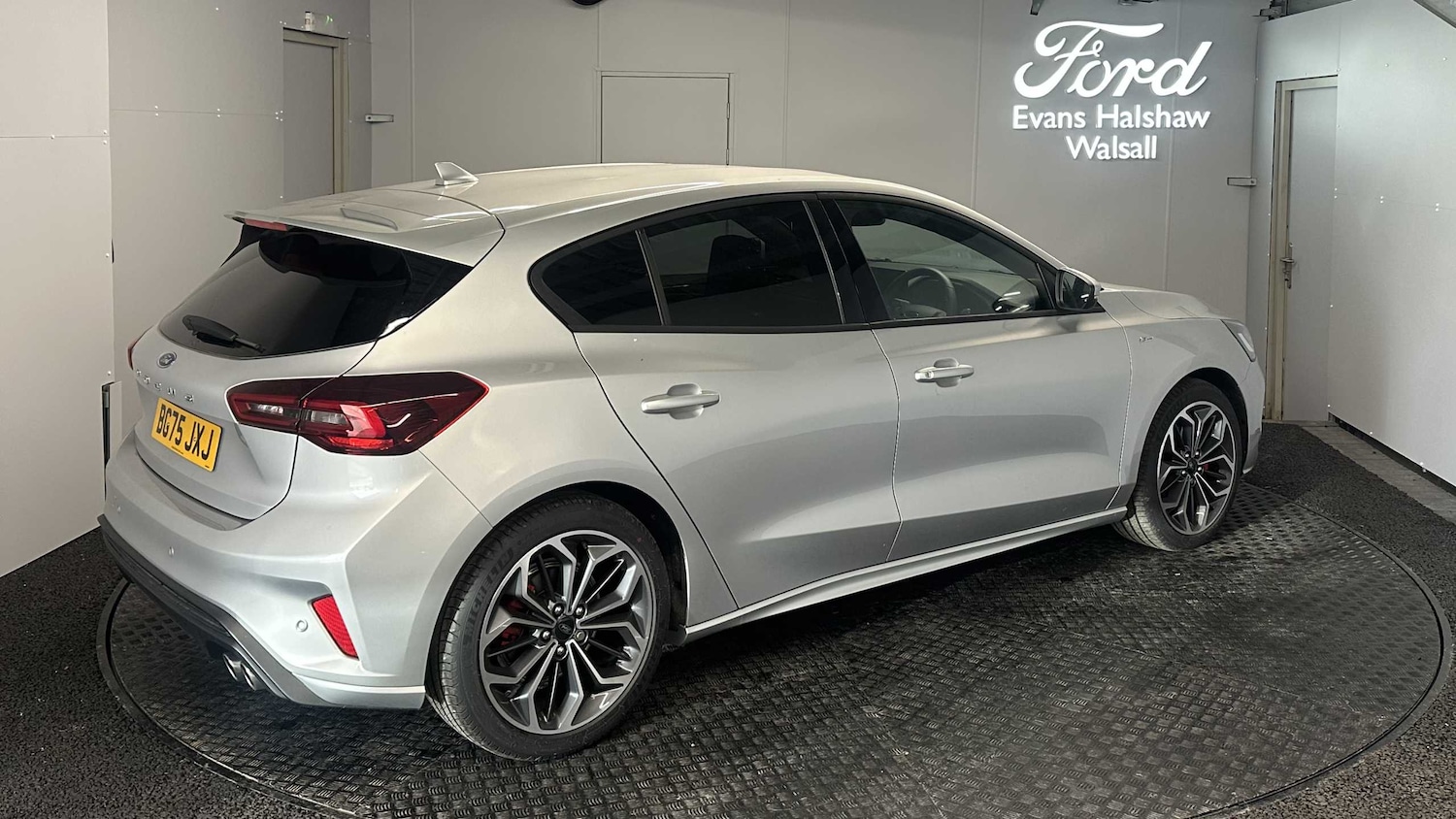 Used Ford Focus 2025 for sale - 76889856: Photo 2