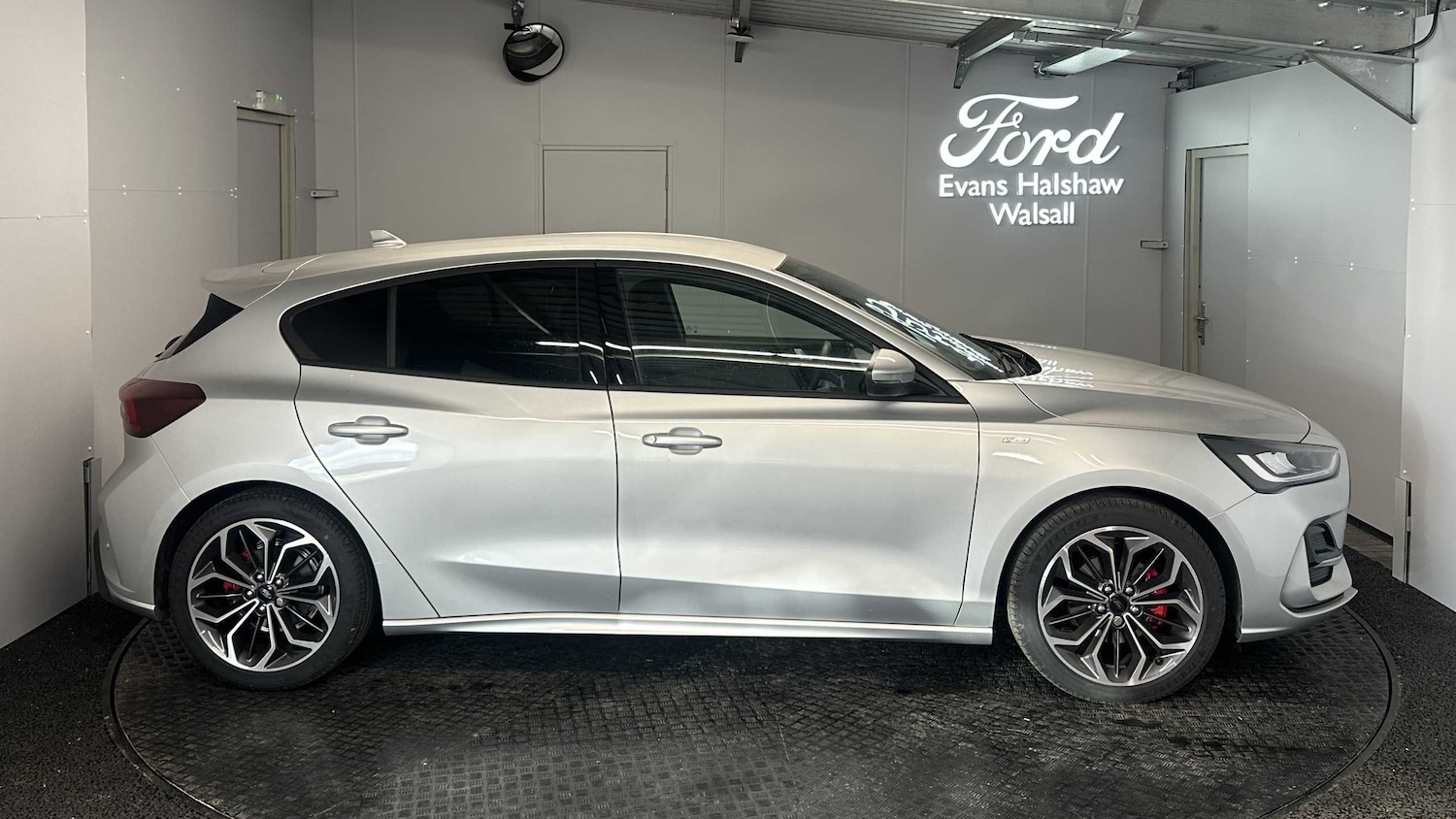 Used Ford Focus 2025 for sale - 76889856: Photo 4