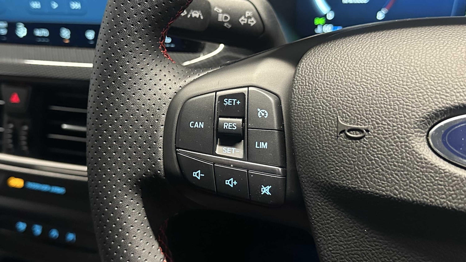 Used Ford Focus 2025 for sale - 76889824: Photo 15