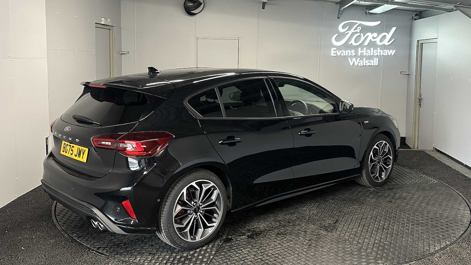 Used Ford Focus 2025 for sale - 76889824: Photo 2