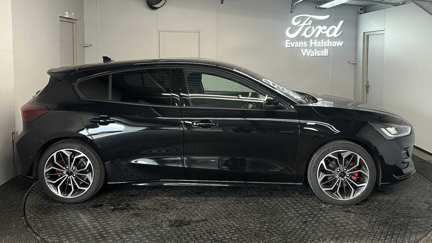 Used Ford Focus 2025 for sale - 76889824: Photo 3