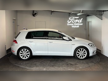 Used Volkswagen Golf 2017 for sale - 79397645: Photo