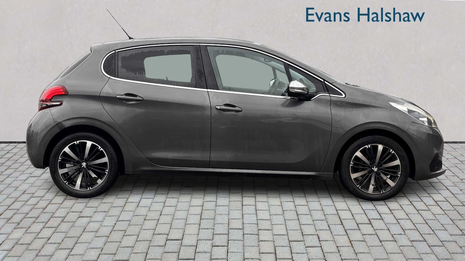Used Peugeot 208 2018 for sale - 76789390: Photo 3