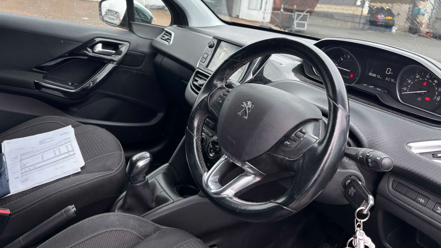 Used Peugeot 208 2018 for sale - 76789390: Photo 6