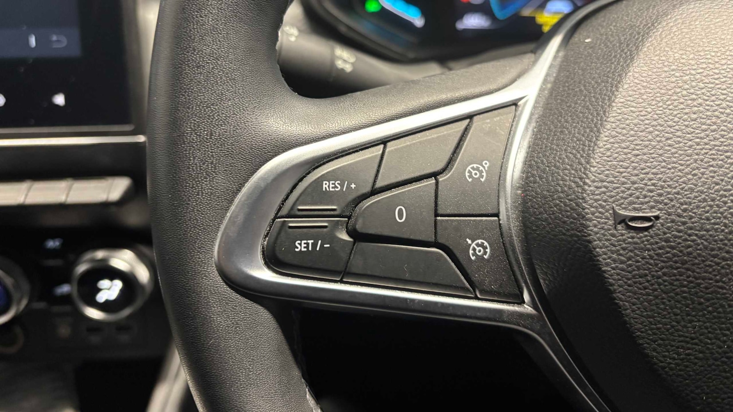 Used Renault Clio 2022 for sale - 76732203: Photo 16