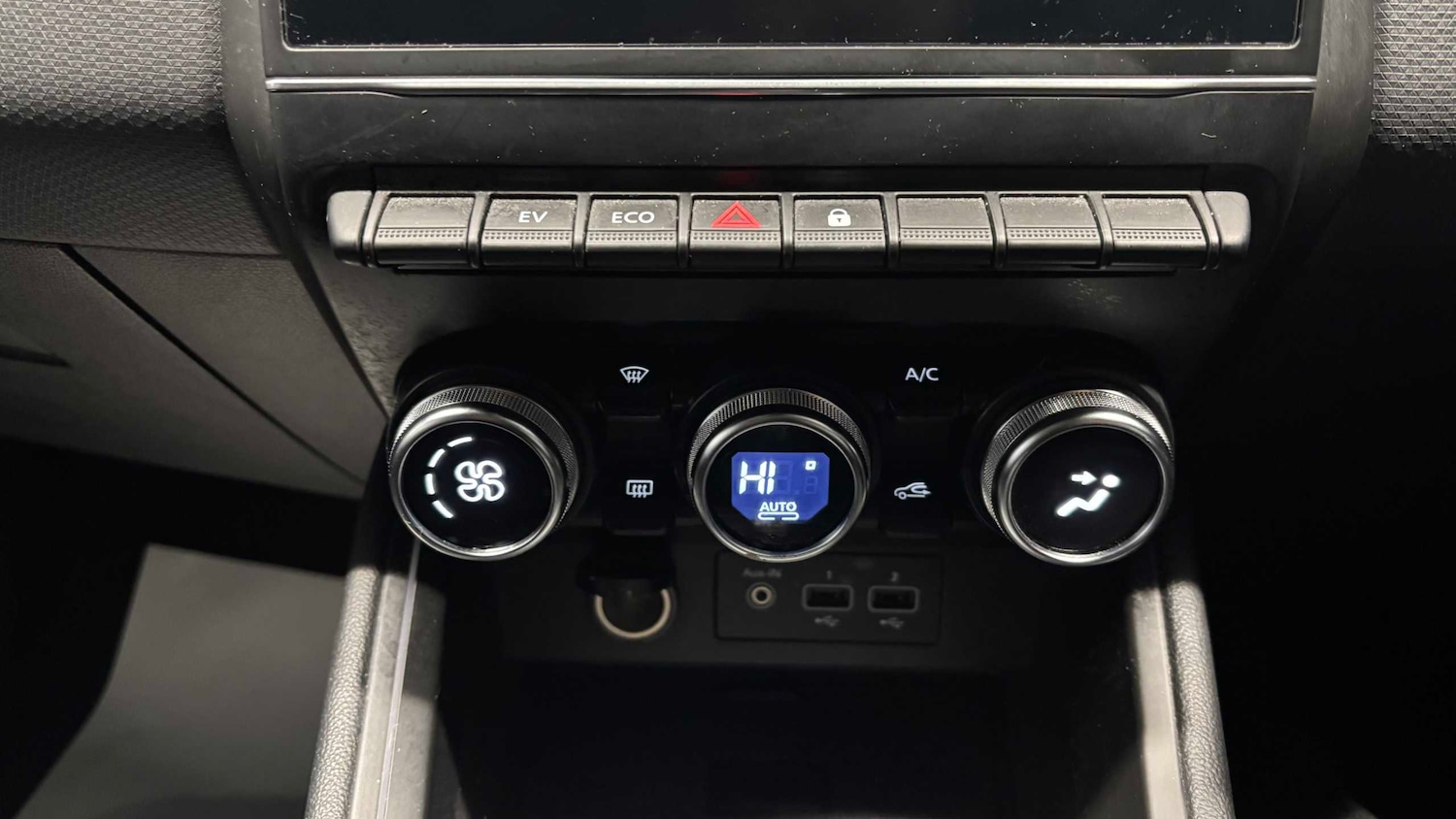 Used Renault Clio 2022 for sale - 76732203: Photo 20