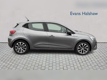 Used Renault Clio 2022 for sale - 76732203: Photo