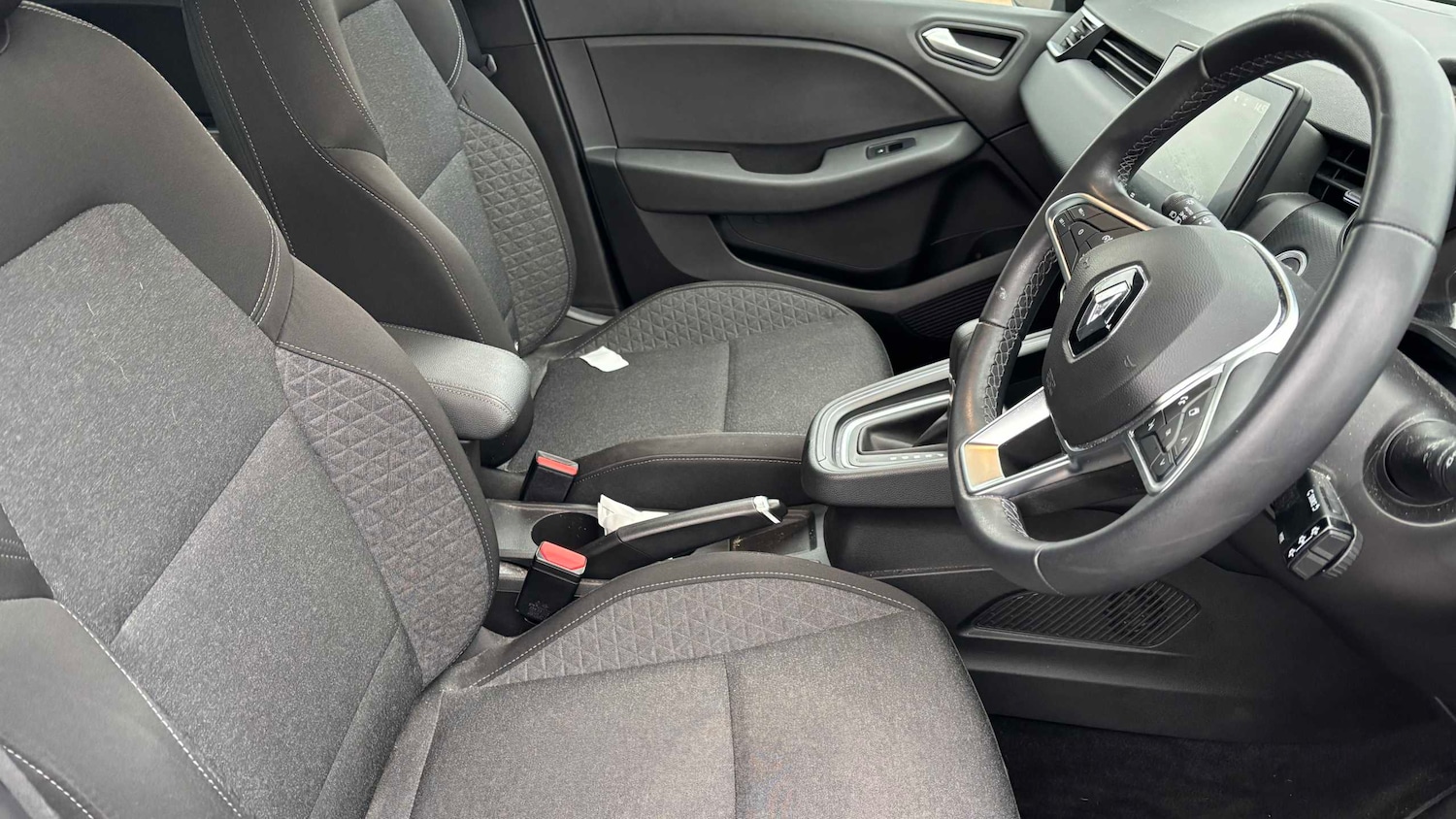 Used Renault Clio for sale - 76732203: Photo 7