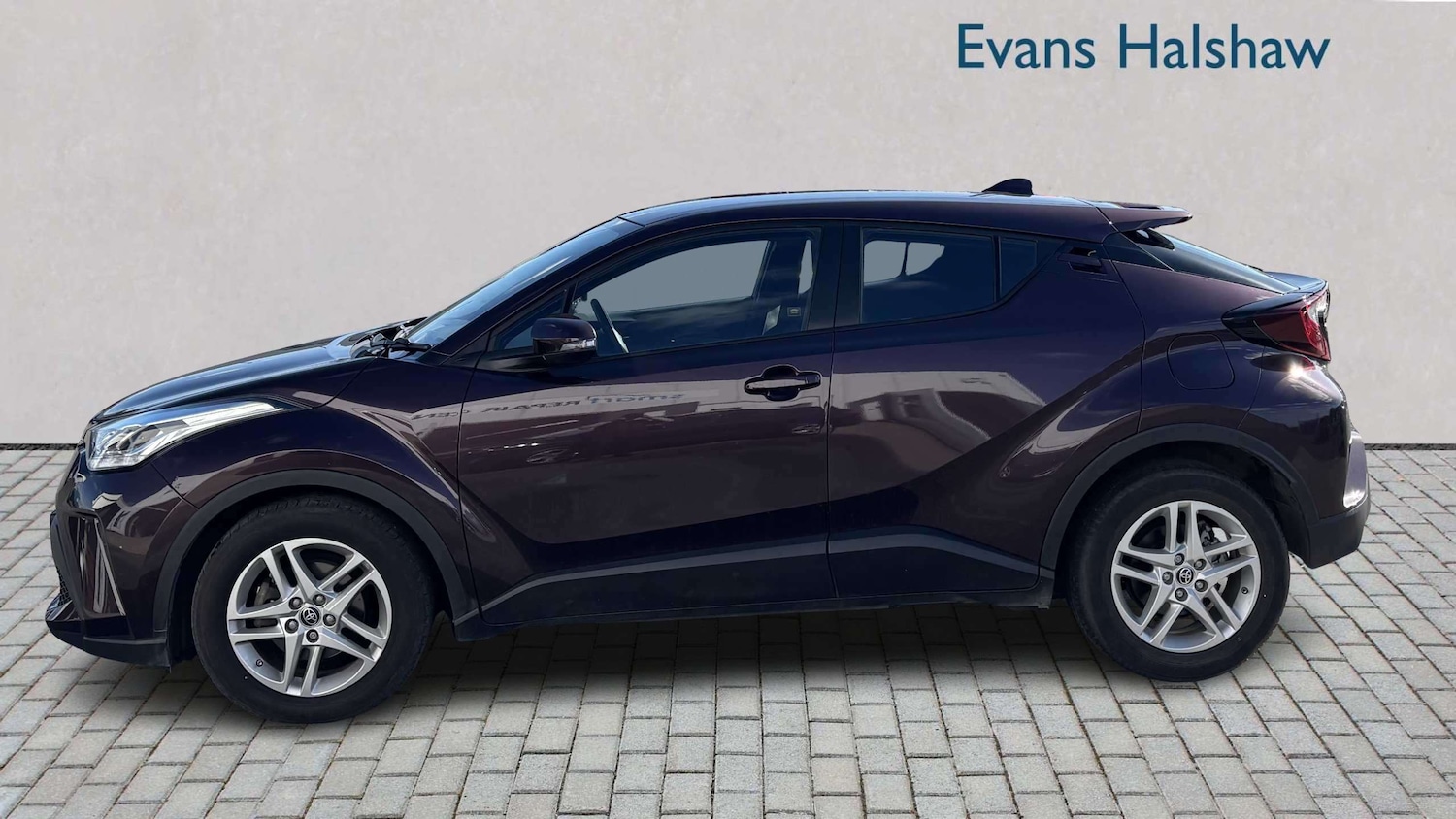 Used Toyota C-HR 2023 for sale - 78037400: Photo 3