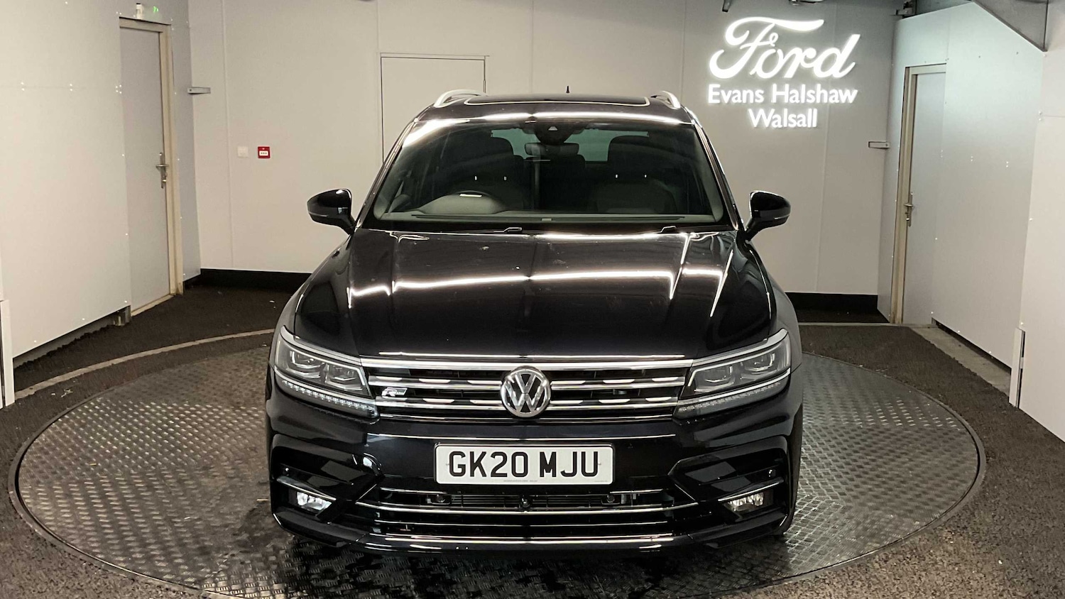 Used Volkswagen Tiguan 2020 for sale - 77634993: Photo 2