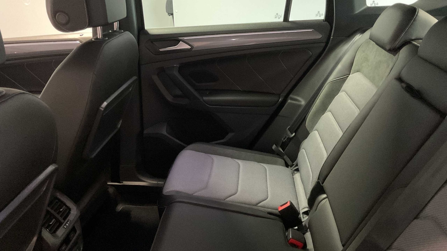 Used Volkswagen Tiguan 2020 for sale - 77634993: Photo 23