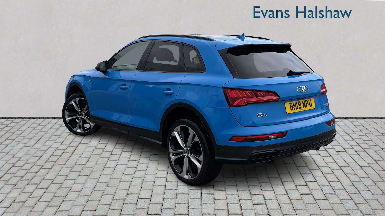 Used Audi Q5 2019 for sale - 77810937: Photo 2