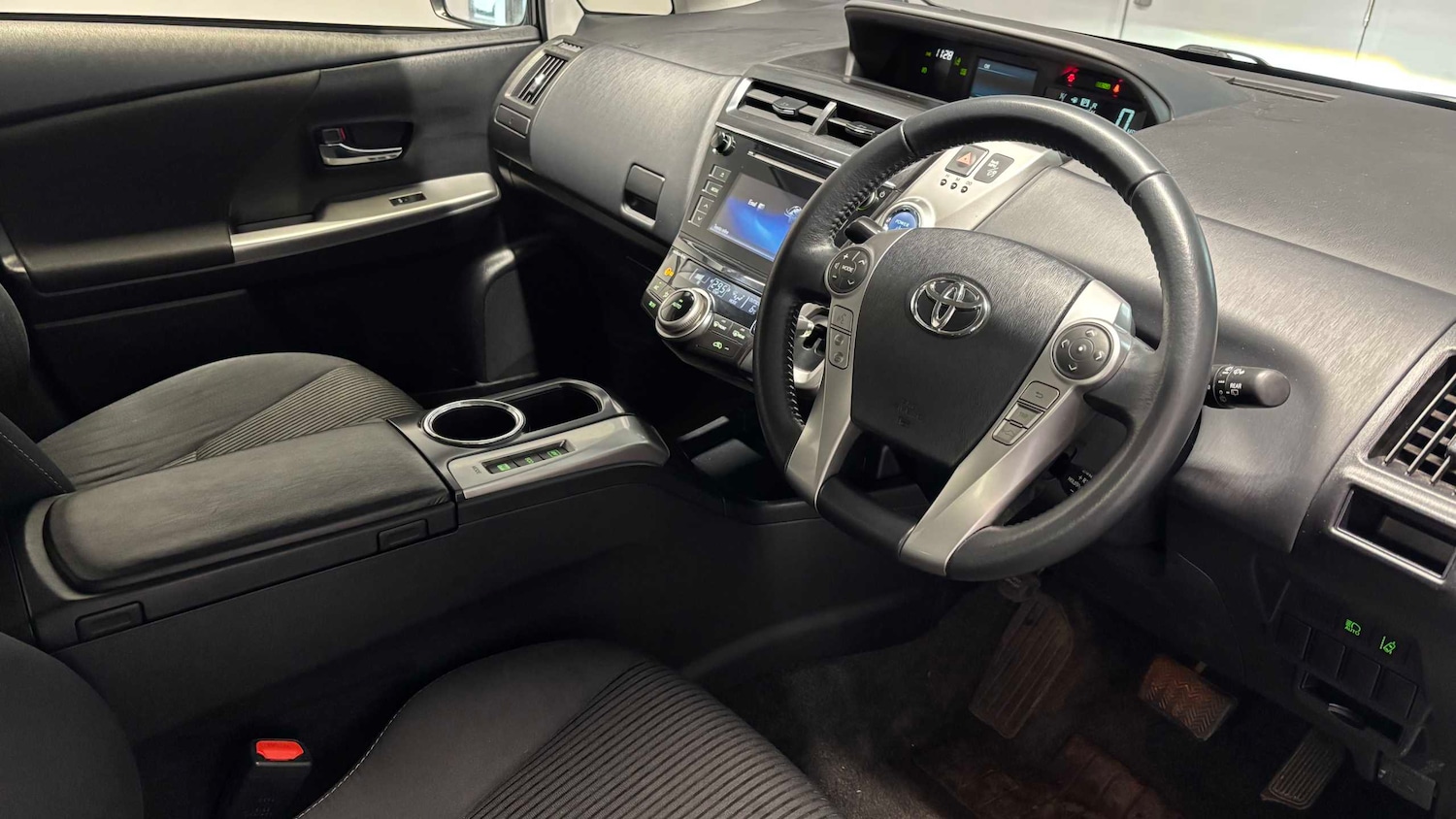 Used Toyota Prius+ 2020 for sale - 76575999: Photo 13