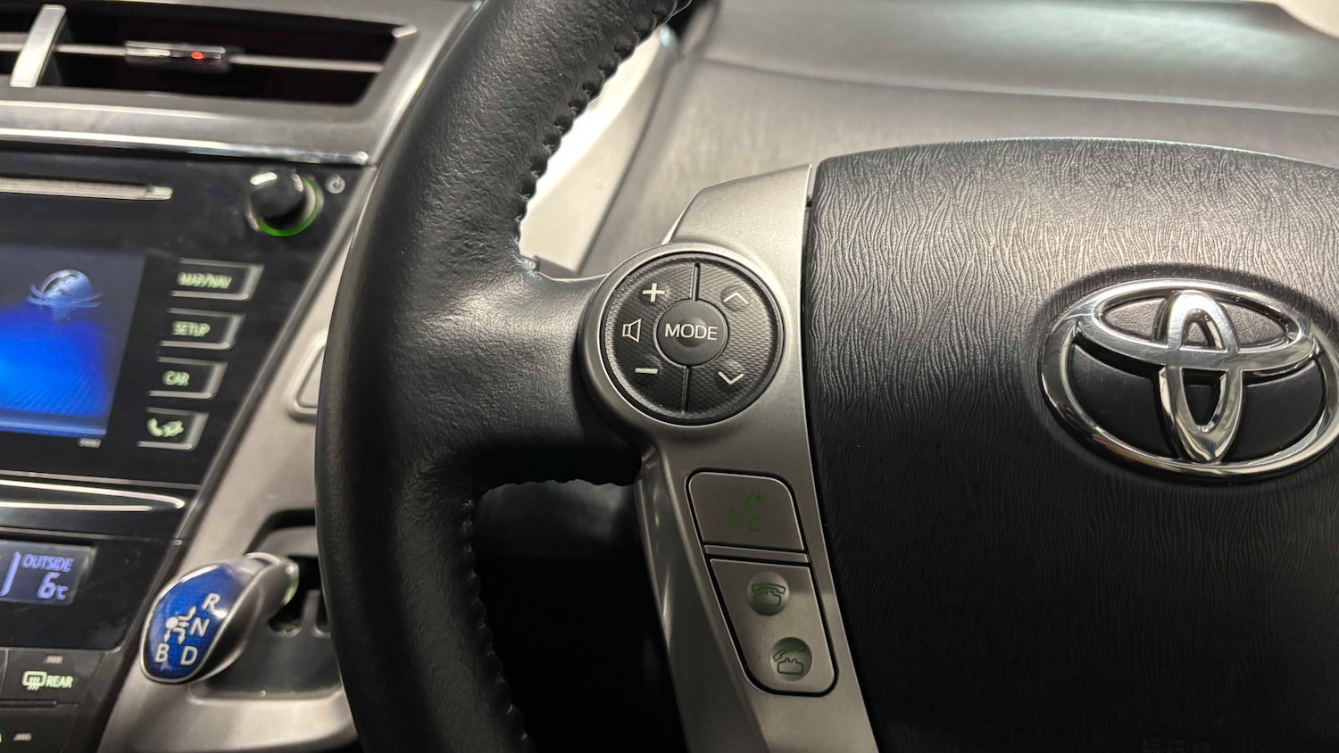 Used Toyota Prius+ 2020 for sale - 76575999: Photo 15