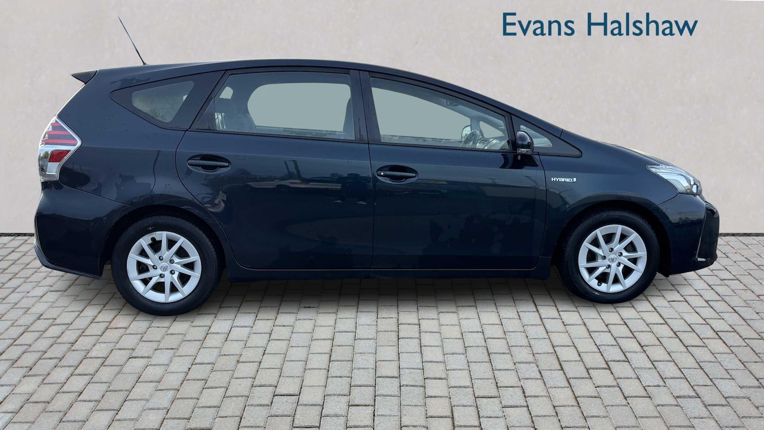 Used Toyota Prius+ 2020 for sale - 76575999: Photo 3