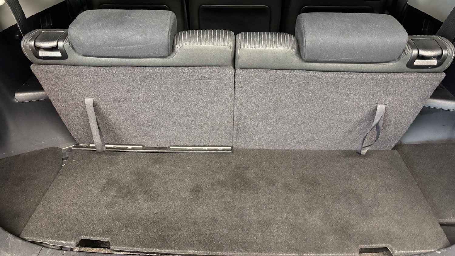 Used Toyota Prius+ 2020 for sale - 76575999: Photo 30