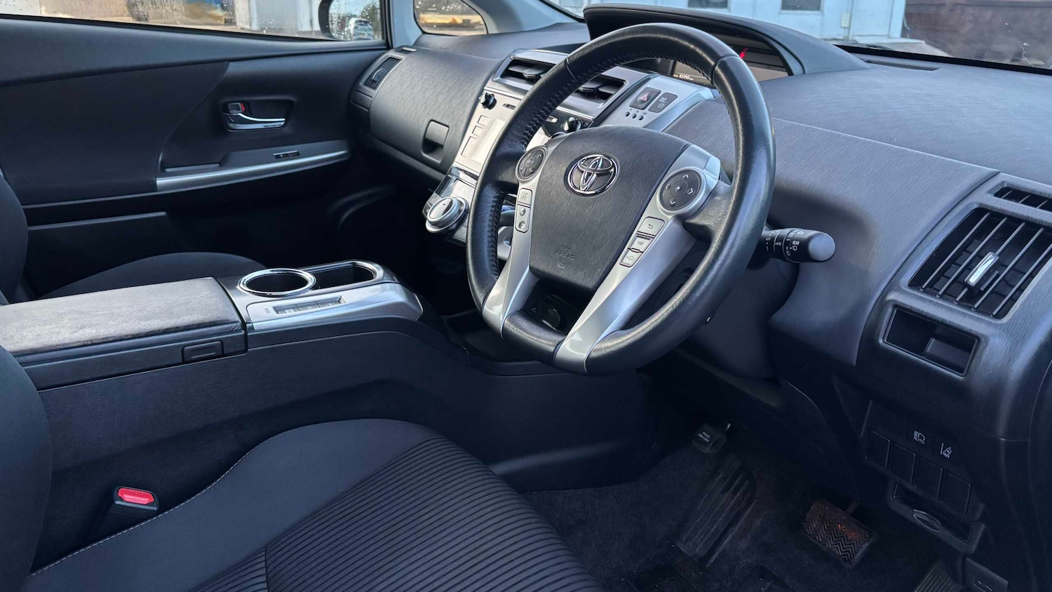 Used Toyota Prius+ 2020 for sale - 76575999: Photo 6