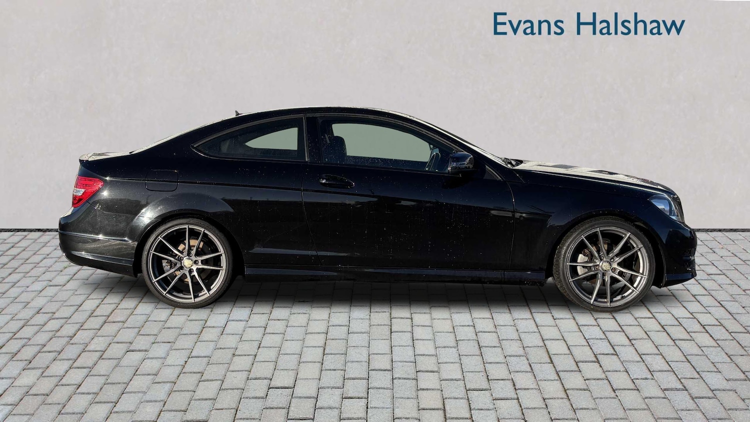 Used Mercedes-Benz C Class 2014 for sale - 76705218: Photo 3