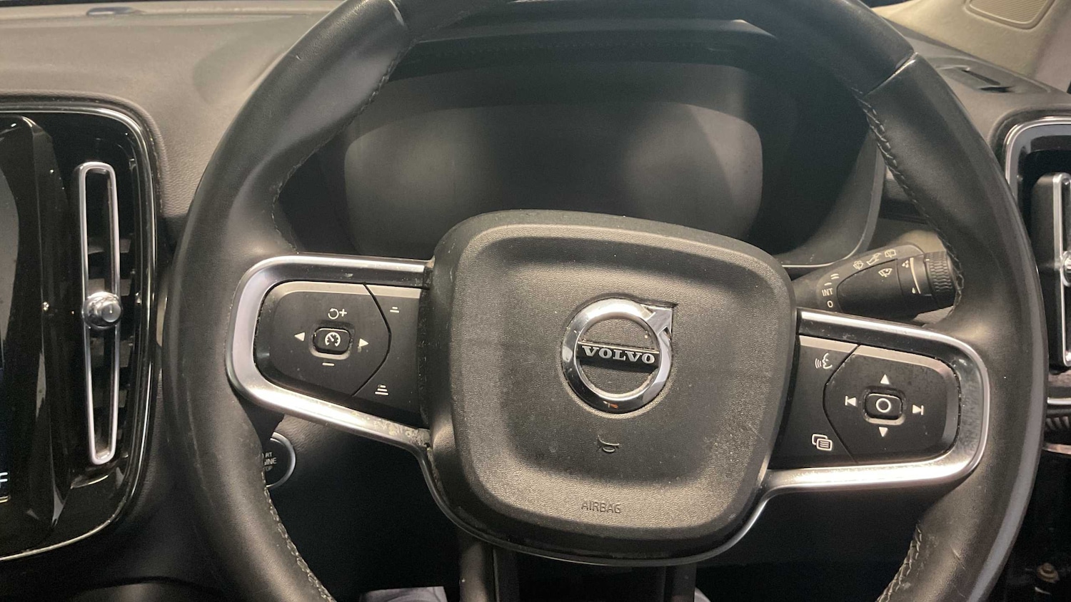 Used Volvo XC40 2022 for sale - 76063511: Photo 15