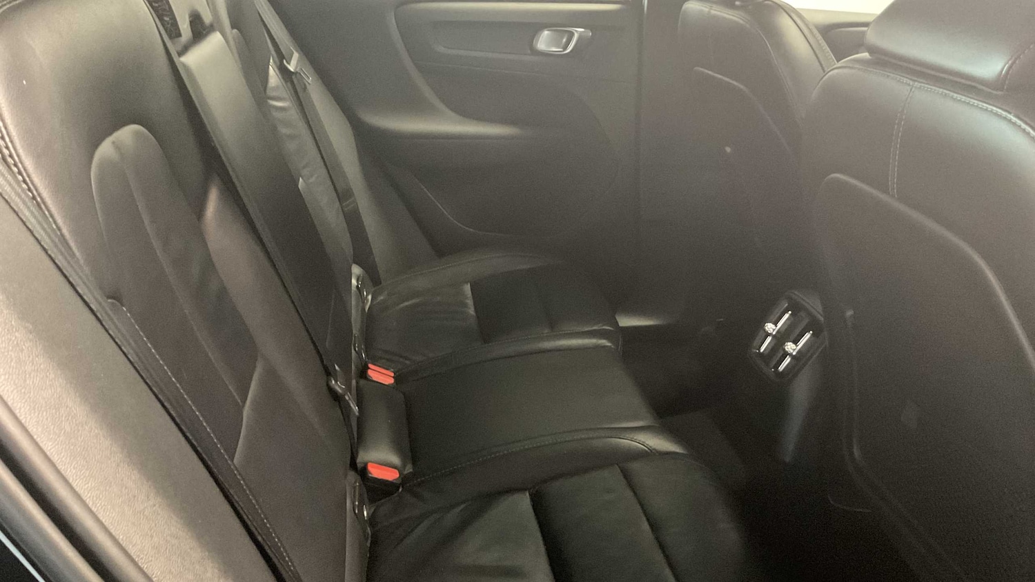 Used Volvo XC40 2022 for sale - 76063511: Photo 24