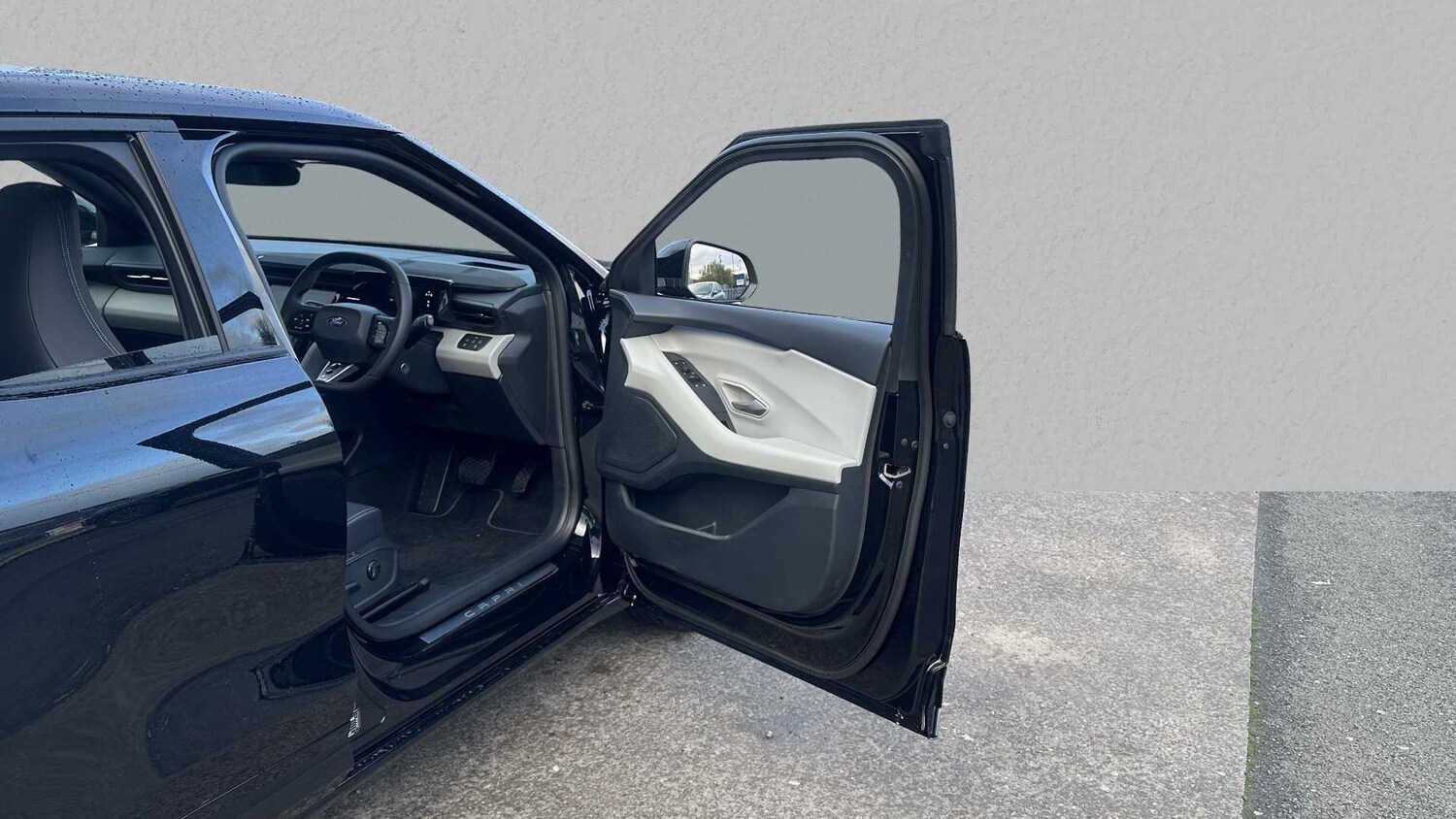 Used Ford Capri 2024 for sale - 76022382: Photo 17