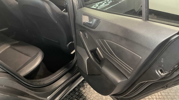 Used Ford Focus 2019 for sale - 76262450: Photo 24